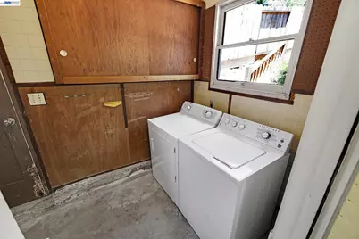 18926 Walnut Rd, Castro Valley, CA 94546 - Photo 17