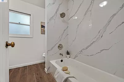 18926 Walnut Rd, Castro Valley, CA 94546 - Photo 23