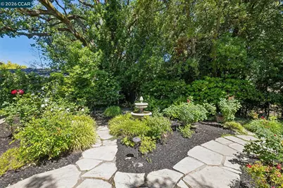 4 Crest Rd, Lafayette, CA 94549 - Photo 33