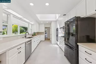 4 Crest Rd, Lafayette, CA 94549 - Photo 15