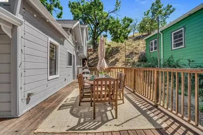 12 Erskine St, Port Costa, CA 94569 - Photo 3