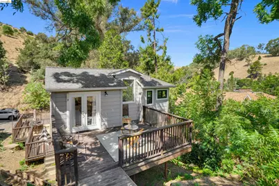12 Erskine St, Port Costa, CA 94569 - Photo 35