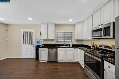 7 Lawrence Ave, Antioch, CA 94509 - Photo 11