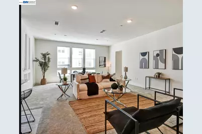 1749 Kilowatt Way #302, Fremont, CA 94539 - Photo 5
