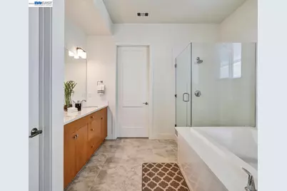 1749 Kilowatt Way #302, Fremont, CA 94539 - Photo 9