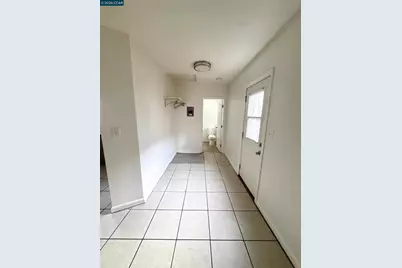 416 1/2 School St #2, Lodi, CA 95240 - Photo 5