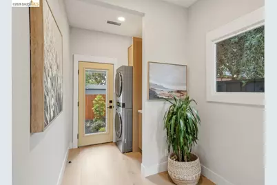 1009 Addison St, Berkeley, CA 94710 - Photo 39