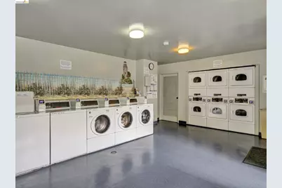 5 Embarcadero West #322, Oakland, CA 94607 - Photo 3