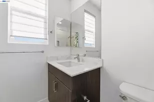 931 Edy Ln, Oakland, CA 94607 - Photo 29