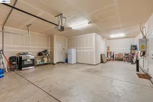 2126 Grapevine Dr, Livingston, CA 95334 - Photo 43