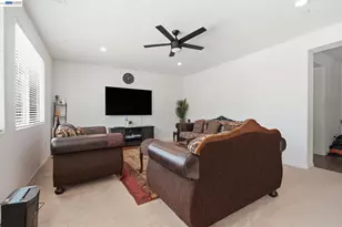 2126 Grapevine Dr, Livingston, CA 95334 - Photo 7