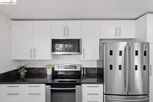 1025 Pinehurst Ct, Concord, CA 94521 - Photo 17