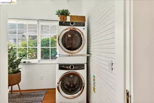 1822 Hearst Ave, Berkeley, CA 94703 - Photo 27