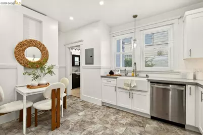 1822 Hearst Ave #B, Berkeley, CA 94703 - Photo 17