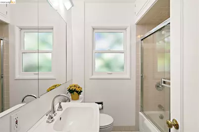 211 San Carlos Ave, El Cerrito, CA 94530 - Photo 19