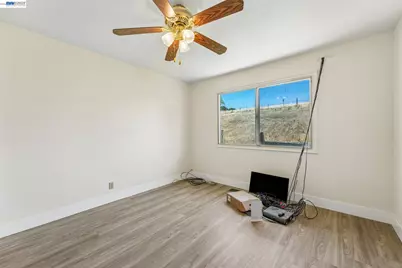 16881 Midway Rd, Tracy, CA 95377 - Photo 23