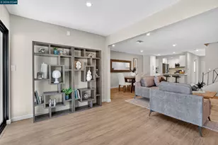 897 Marina Dr, Napa, CA 94559 - Photo 19