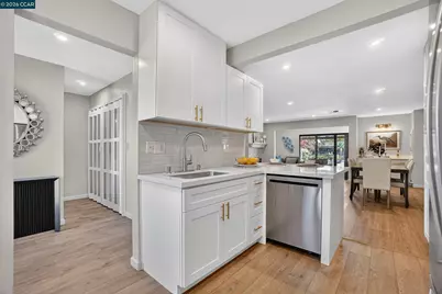 897 Marina Dr, Napa, CA 94559 - Photo 5