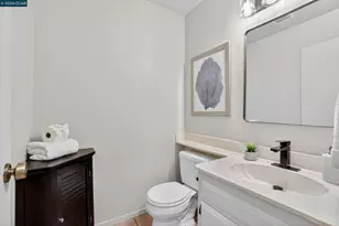 897 Marina Dr, Napa, CA 94559 - Photo 21