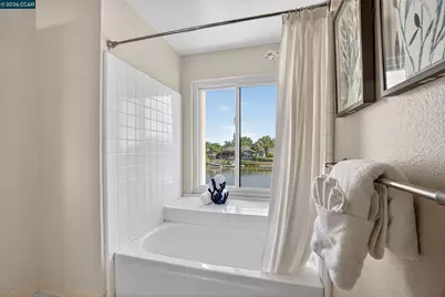 897 Marina Dr, Napa, CA 94559 - Photo 39