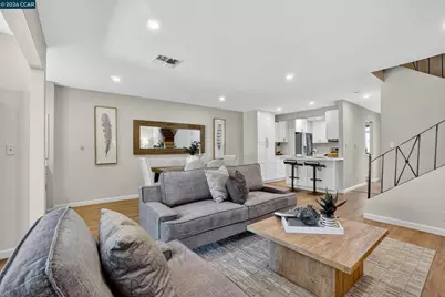 897 Marina Dr, Napa, CA 94559 - Photo 9