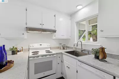 7359-7361 Glenoaks Way, Dublin, CA 94568 - Photo 13