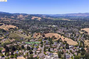 3248 Twin Oaks Dr, Napa, CA 94558 - Photo 53