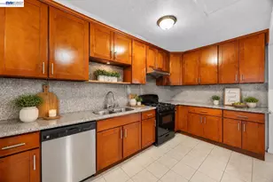 1828 Rosedale Ave, Oakland, CA 94601 - Photo 5