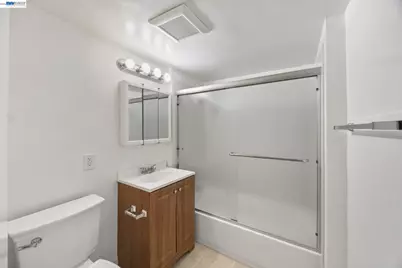 1828 Rosedale Ave, Oakland, CA 94601 - Photo 31