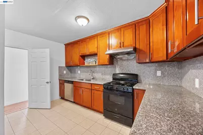1828 Rosedale Ave, Oakland, CA 94601 - Photo 13