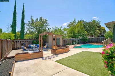 4054 Kimberly Pl, Concord, CA 94521 - Photo 39