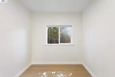 2215 E 29th Street, Oakland, CA 94606 - Photo 25