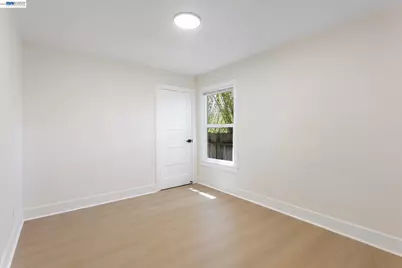 2215 E 29th Street, Oakland, CA 94606 - Photo 21