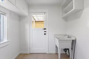 2215 E 29th St, Oakland, CA 94606 - Photo 27