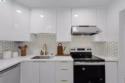 2111 Latham St #307, Mountain View, CA 94040 - Photo 21