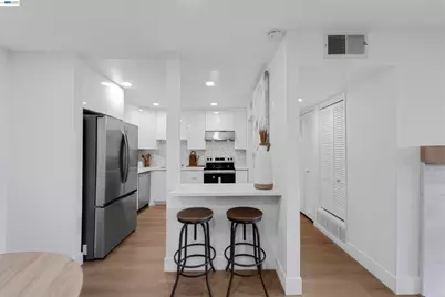 2111 Latham St #307, Mountain View, CA 94040 - Photo 17
