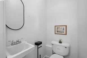 963 37th St, Oakland, CA 94608 - Photo 39