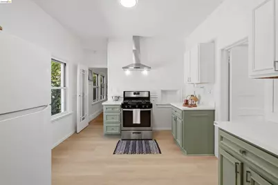 963 37th St, Oakland, CA 94608 - Photo 11