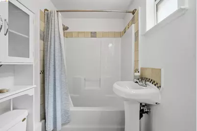 963 37th St, Oakland, CA 94608 - Photo 41