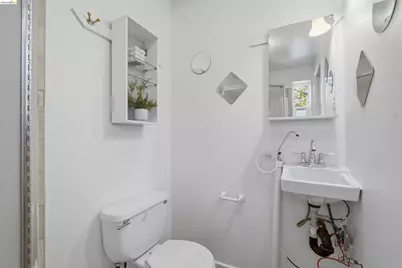963 37th St, Oakland, CA 94608 - Photo 49