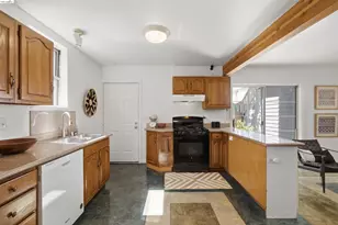 963 37th St, Oakland, CA 94608 - Photo 27