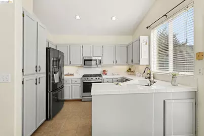 678 Rubier Way, Rio Vista, CA 94571 - Photo 11