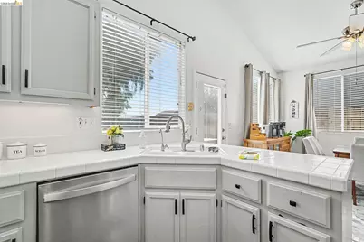 678 Rubier Way, Rio Vista, CA 94571 - Photo 11