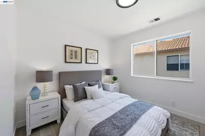 2245 Pipit Ct, San Leandro, CA 94579 - Photo 31