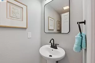 2245 Pipit Ct, San Leandro, CA 94579 - Photo 11