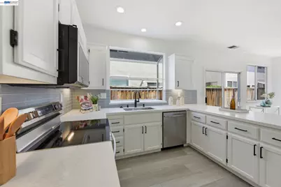 2245 Pipit Ct, San Leandro, CA 94579 - Photo 17