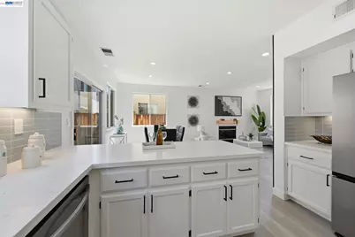 2245 Pipit Ct, San Leandro, CA 94579 - Photo 15