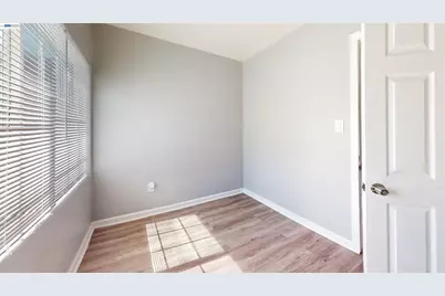 6625 Bancroft Ave, Oakland, CA 94605 - Photo 11