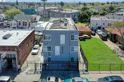6625 Bancroft Ave, Oakland, CA 94605 - Photo 3