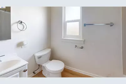 6625 Bancroft Ave, Oakland, CA 94605 - Photo 13